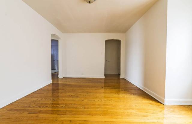 8255 S Maryland Gallery 4
