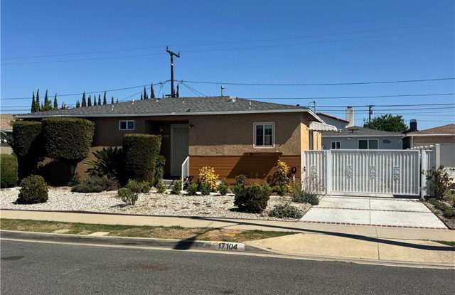 17104 La Salle Avenue Gallery 1