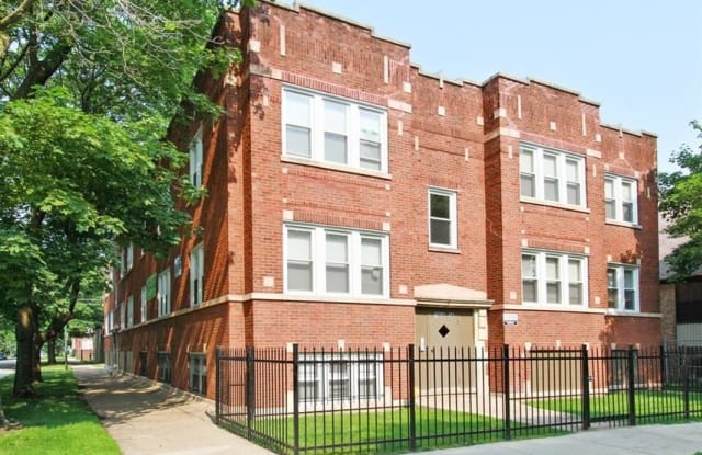 7956 S Burnham Ave photos photos