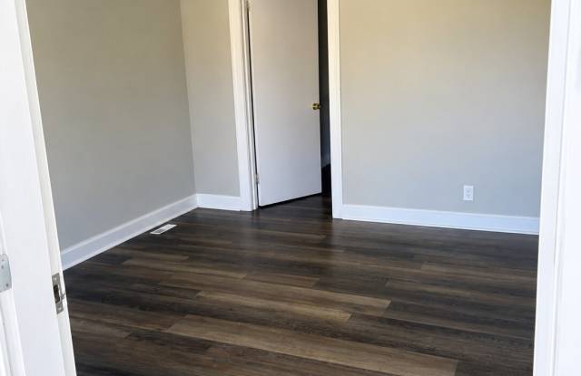 223 East Woodrow Street - 1 Gallery 2