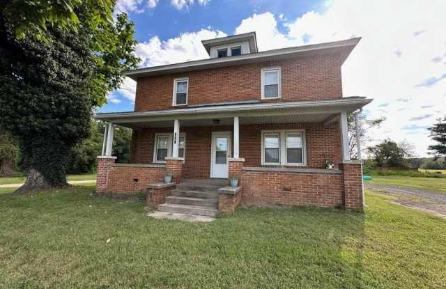 216 DELSEA DRIVE photos photos