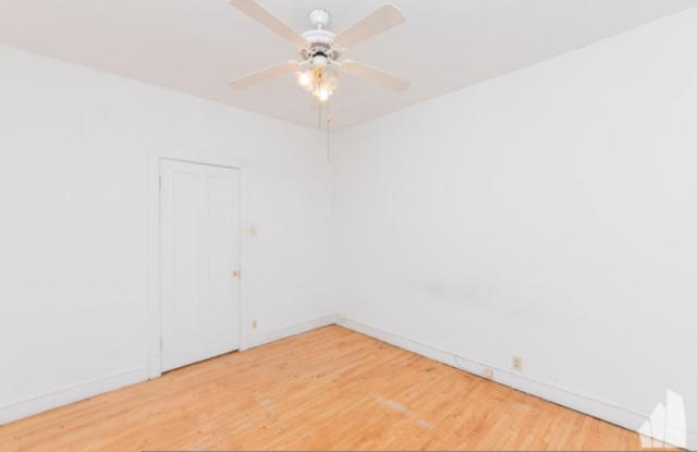 2253 W Argyle St photos photos