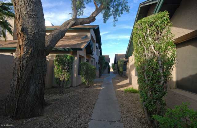 4838 W MANZANITA Drive Gallery 2