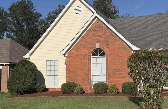 4558 Kings Grant Drive Gallery 3