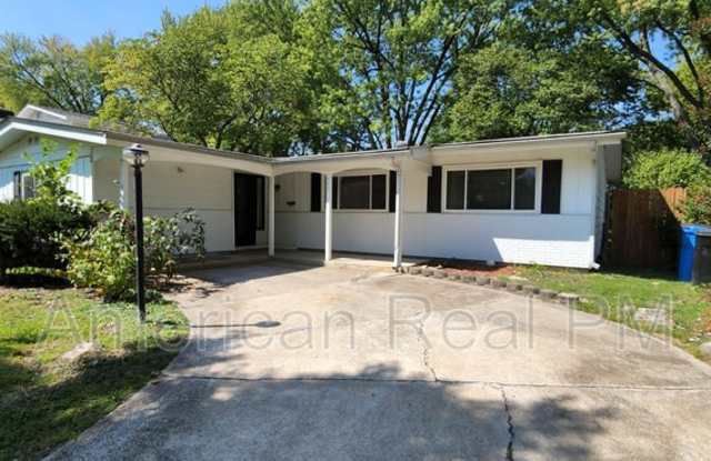 855 Claver Ln - 855 Claver Lane, Florissant, MO 63031