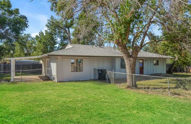 Updated lovely 3 Bed 2 Bath Home!! RECEIVE A FREE IPAD OR 55-INCH TV IF MOVED IN BY 2/15!! photos photos