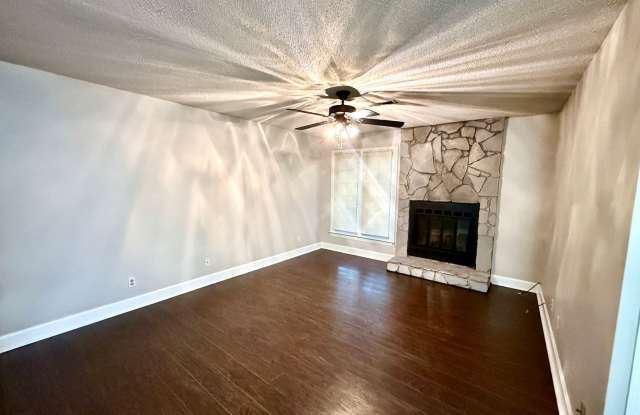 1 Bedroom Condo on Chapman Mountain Gallery 1