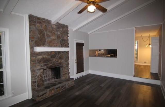 3765 Manor House Drive Gallery 2