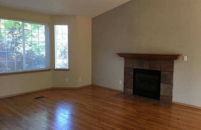 709 95th Dr SE Gallery 2