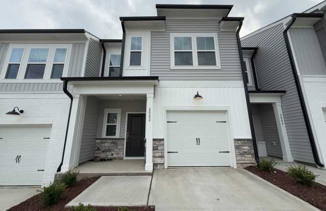 New Construction 3BD, 2.5BA Durham Townhome Near RTP, RDU, Downtown Durham, and Universities - 2002 Regal Drive, Durham County, NC 27703