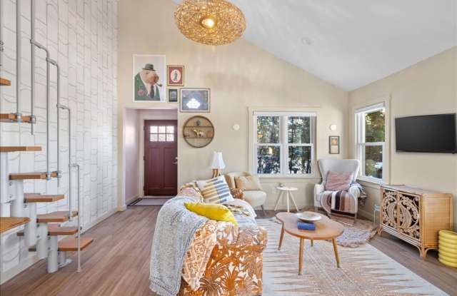 Stunning 4BR/2BA Home in Prime West End Location | Fully Remodeled with Custom Touches photos photos