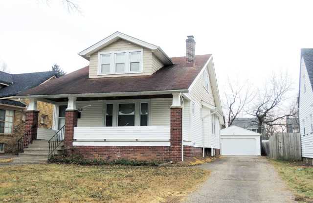 5 Bed - 2 Full Bath Cape Cod for Rent! photos photos