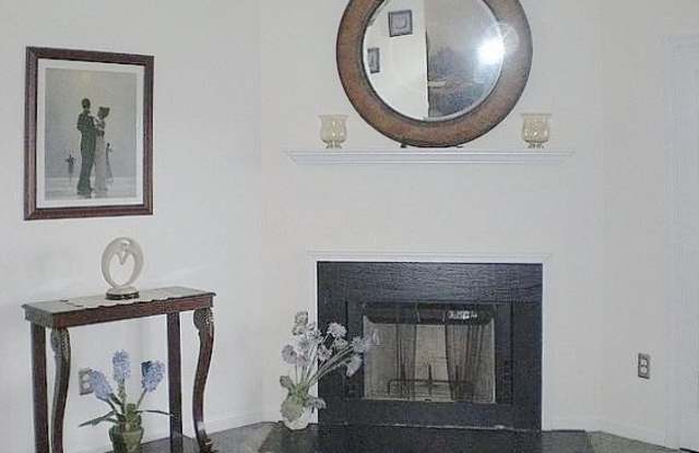 907 Pelham Square Way - 1 Gallery 2