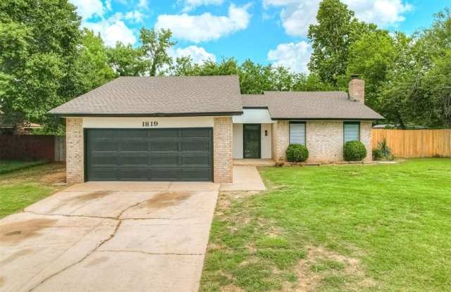 1819 Lakehurst Drive photos photos