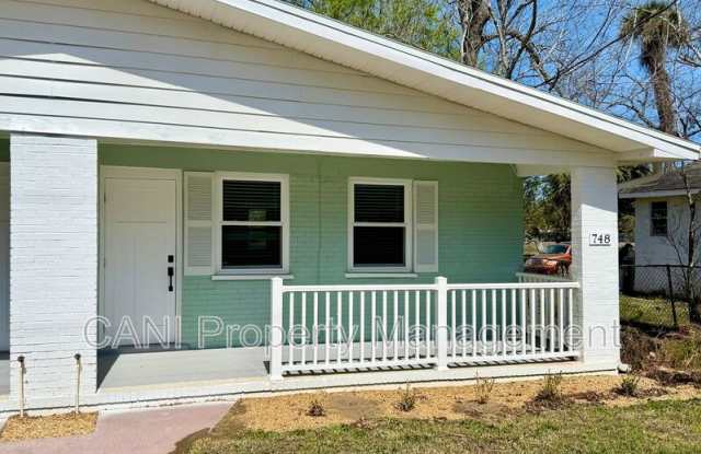 748 Bethune Street - 748 Bethune Street, Daytona Beach, FL 32114