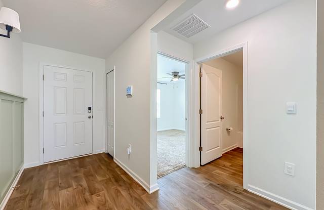 2239 WAGON Lane Gallery 4