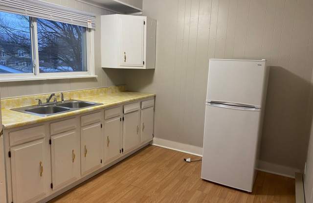 Upstairs One Bedroom Unit photos photos