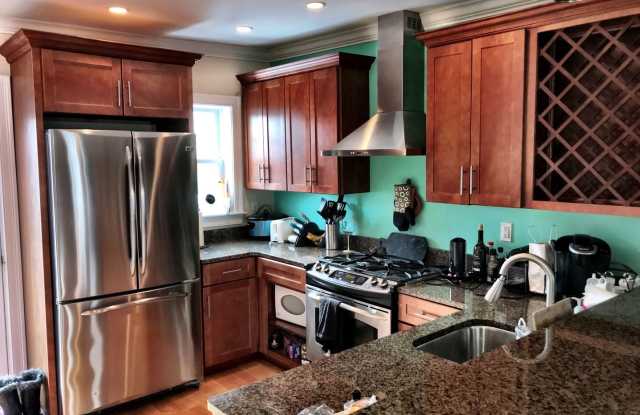 529 E 8th St. #2 - 529 East Eighth Street, Boston, MA 02127