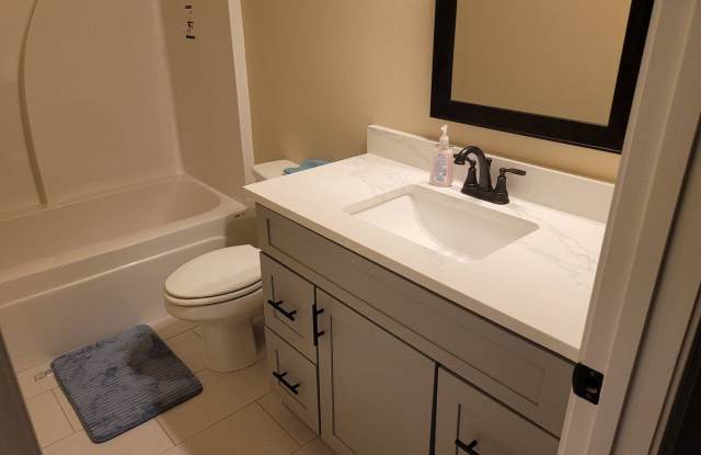 Available NOW  Fully Furnished in Orchard Landing Gallery 3