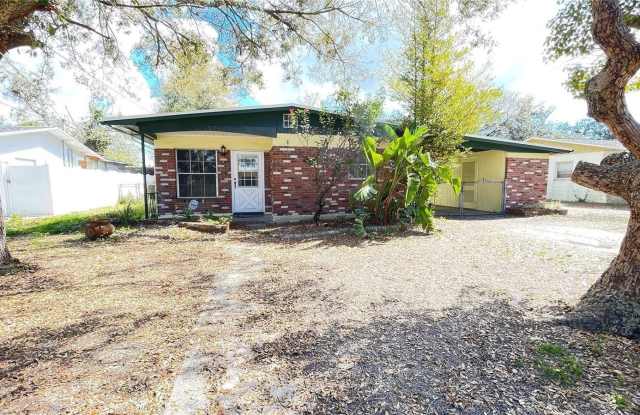 10705 N DIXON AVENUE photos photos