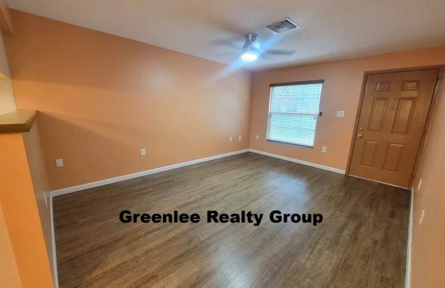 Beautiful 2 Bedroom / 1.5 Bathroom Condo Located in a Quiet 55+ Community! Water/Sewer/Trash/Lawn Included! Gallery 4