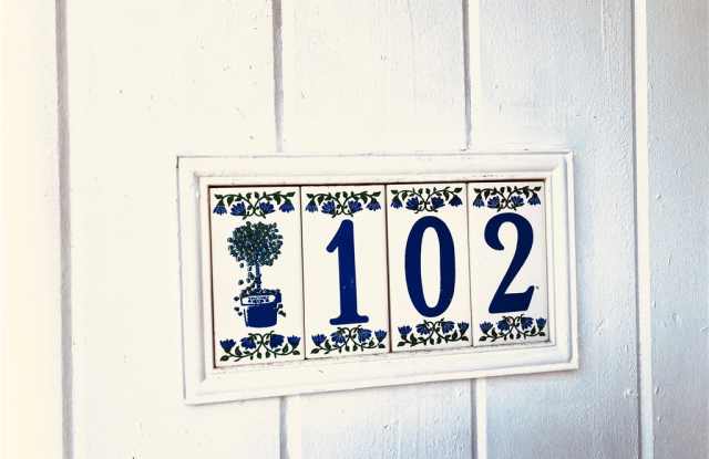 136 Cecil Place Gallery 4