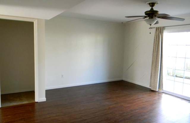 1837 SHARWOOD PLACE Gallery 2