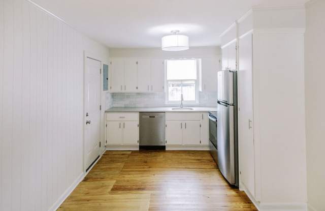 Recently renovated cottage Gallery 4
