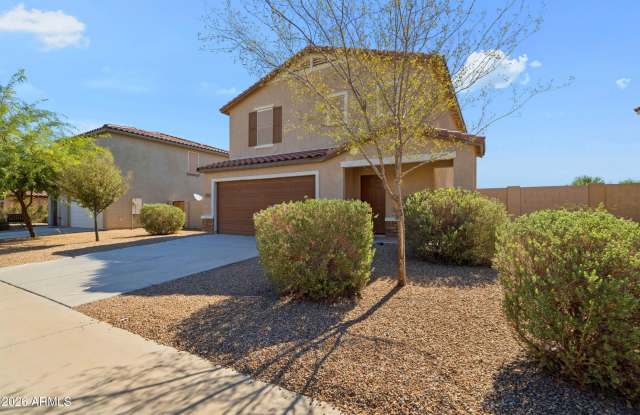 1748 N LOGAN Lane Gallery 3