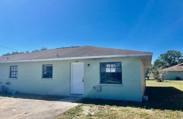 GORGEOUS 3BR/1.5BA Duplex! Convenient Location! NO APPLICATION FEE! - 521 Oregon Avenue, Lakeland, FL 33815