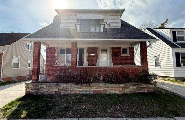 6117 Kenilworth Street photos photos