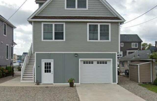 250 Butler Boulevard photos photos