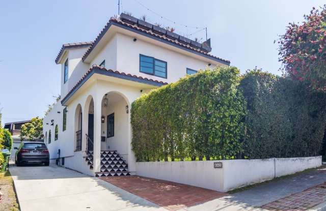 Prime Single Family Home photos photos