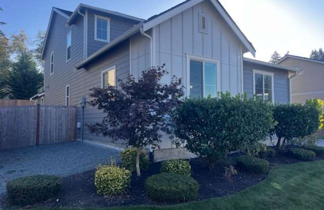 Fabulous Close in South Hill Home Just North of 512 Gallery 1