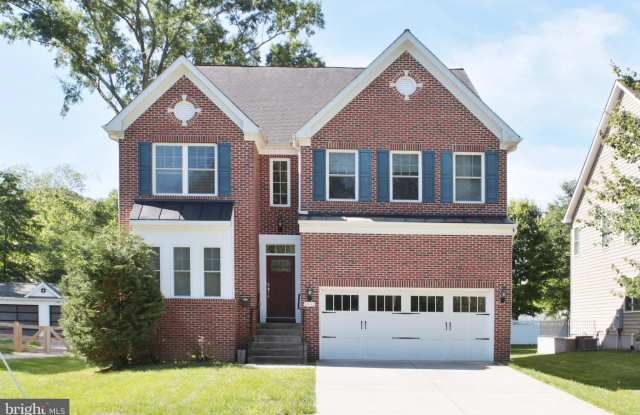 1911 WESTFIELD STREET - 1911 Westfield Street, Fort Hunt, VA 22308