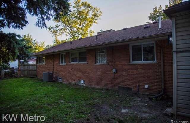 14984 Archdale Street Gallery 3