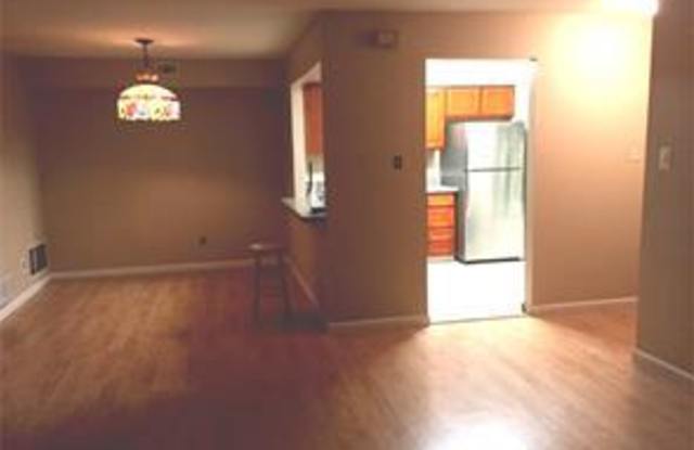 807 SEDGEFIELD DRIVE Gallery 4