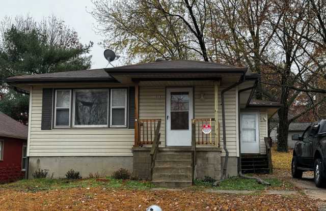 11515 Hackett St – 3 Bed / 1 Bath Home in Sugar Creek, MO This charming 3-bedroom, 1-bath home is located in the heart of Sugar Creek, MO and offers comfortable living with convenient features throughout. - 11515 Hackett Street, Sugar Creek, MO 64054