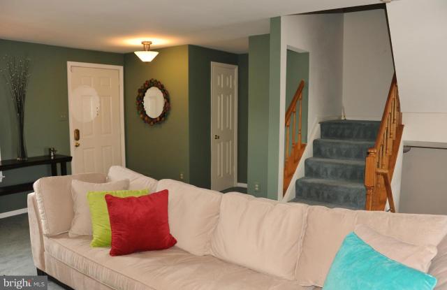 6576 OVERLEIGH LN Gallery 3