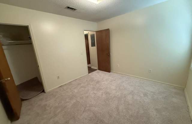 806-2 Mobile Gallery 2