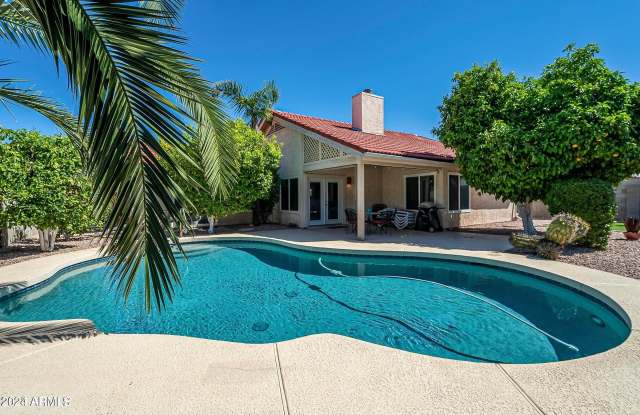 11055 E CLINTON Street - 11055 East Clinton Street, Scottsdale, AZ 85259