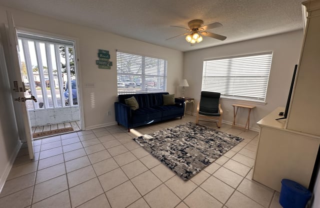 422 4TH Avenue N - 422 4th Avenue North, Jacksonville Beach, FL 32250 422 4TH Avenue N - 422 4th Avenue North, Jacksonville Beach, FL 32250