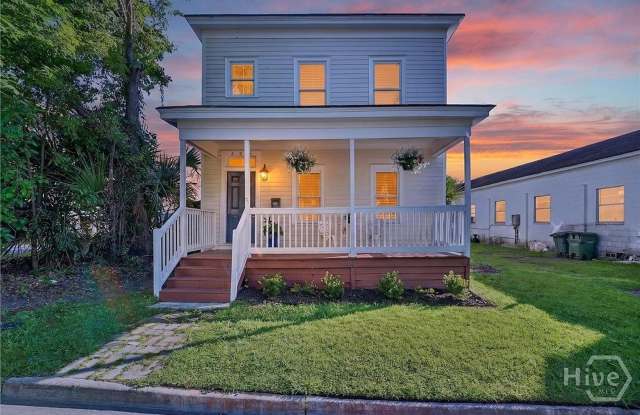3BR/3BA Downtown Savannah Home | Bath Per Bedroom | Walk to SCAD & Starland | Pet Friendly photos photos