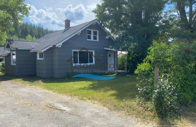 Beautiful 1 Bedroom 1 Bath Home with Detached Garage Available in Smelterville! - 121 1st Avenue, Smelterville, ID 83868