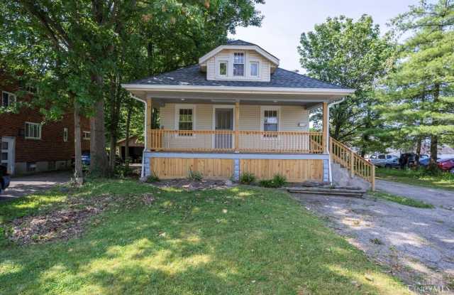 4611 Belleview Avenue photos photos