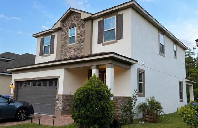 2440 VARENNA Loop Gallery 2