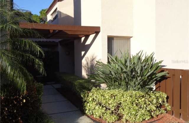 6309 PELICAN CREEK CROSSING Gallery 2