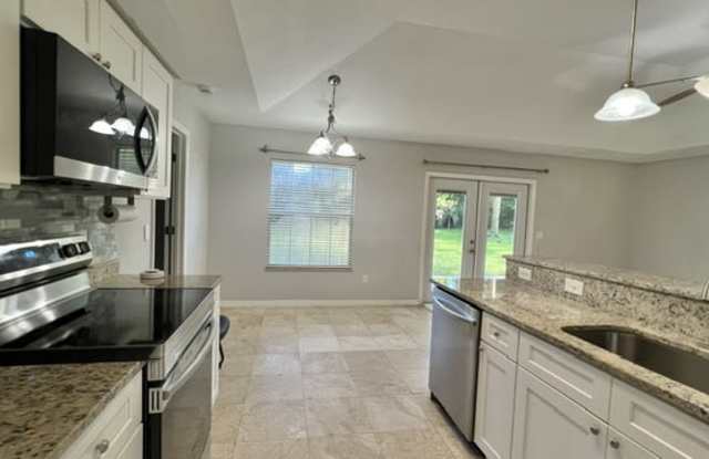 8312 Southwest 61st Place Gallery 4