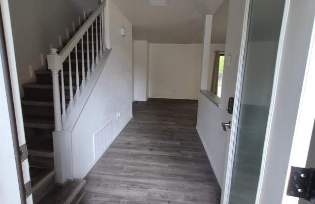 2030 Edgewater Gallery 2