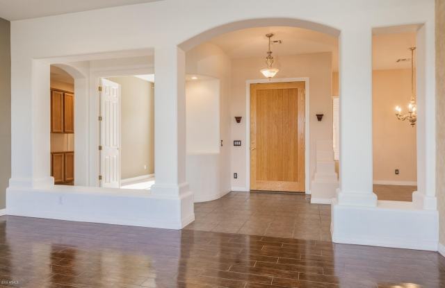 5410 E CALLE DE LAS ESTRELLAS -- Gallery 4